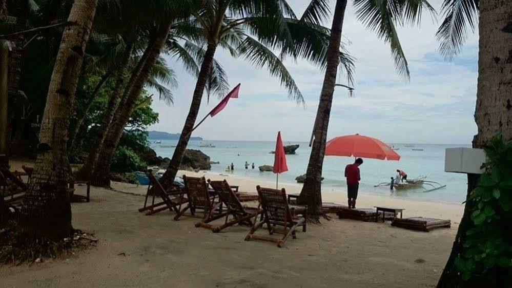 Mikas Beach Resort Balabag  Dış mekan fotoğraf